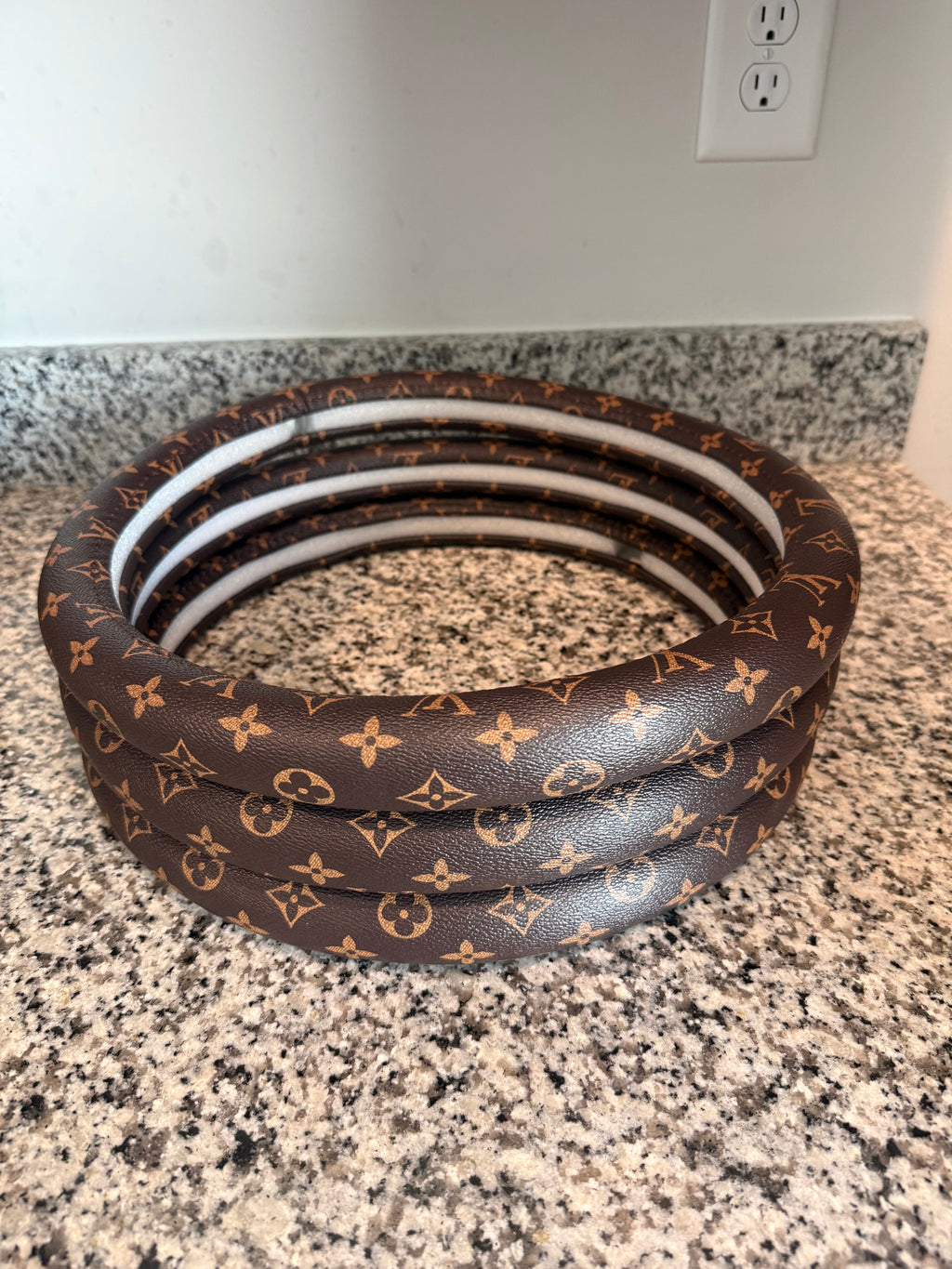 steering wheel covers UNIVERSAL FIT